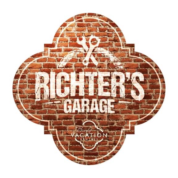 Richter's Garage - Image 1